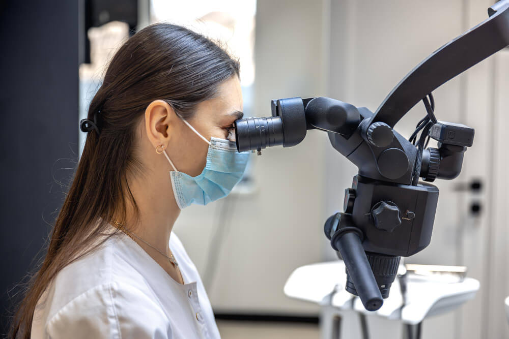 Veja esse nosso artigo sobre: Clínica de Endodontia Especializada em Resolução de Casos Complexos com Microscópio Operatório em São Bernardo do Campo