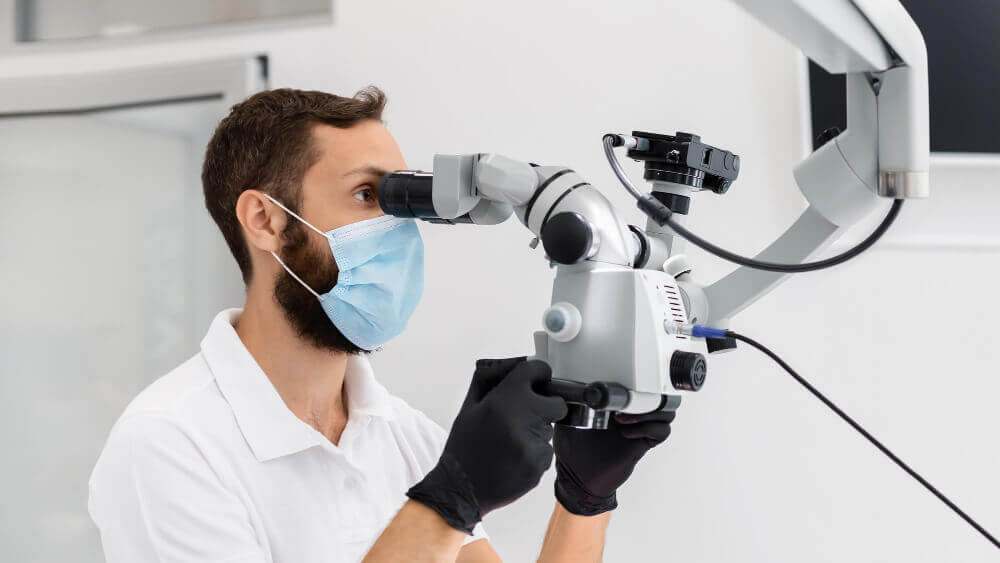 Veja esse nosso artigo sobre: Clínica Odontológica com Microscópio Operatório em São Caetano do Sul